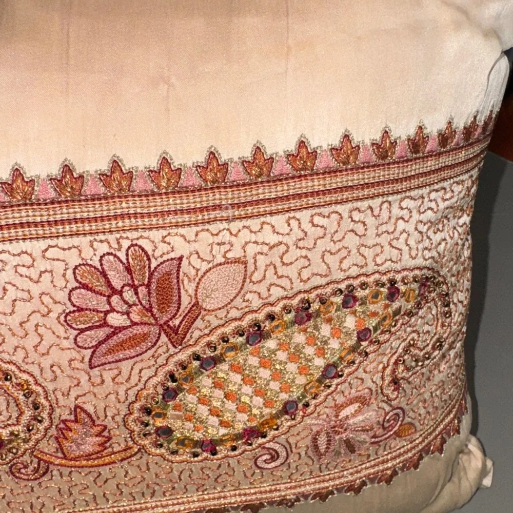 Embroidered Beige Pillow with Paisley Design - Picture 6 of 12